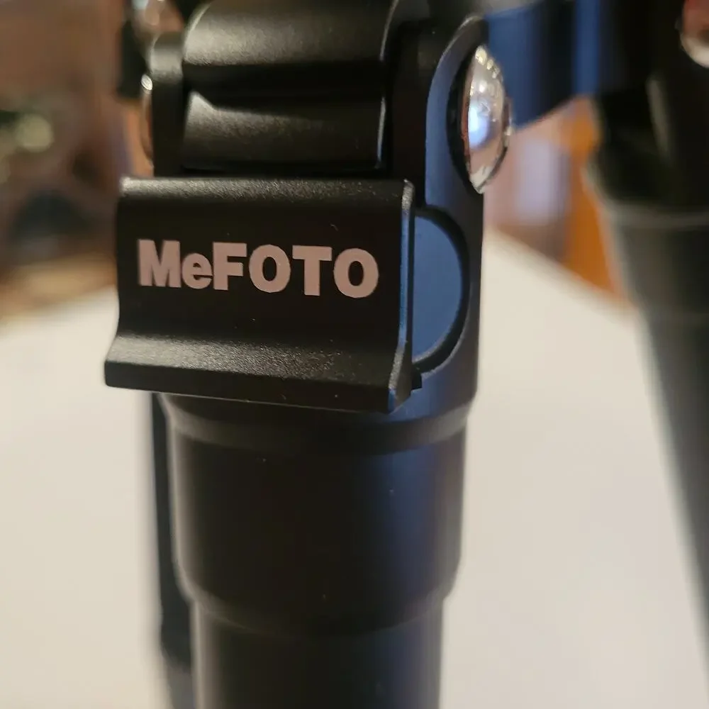 MeFOTO A2350Q2 GlobeTrotter Aluminum Travel Tripod with case